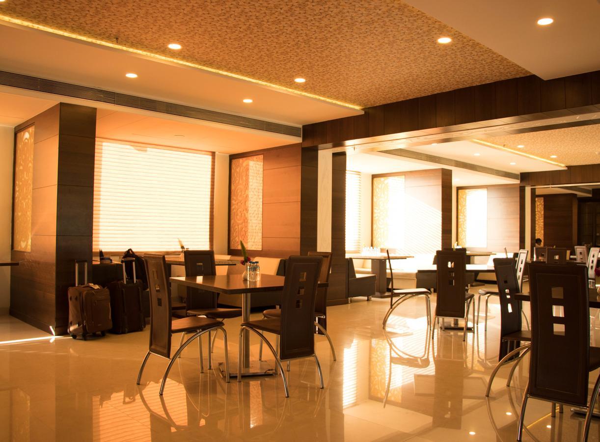 Regenta Central Indore Luaran gambar